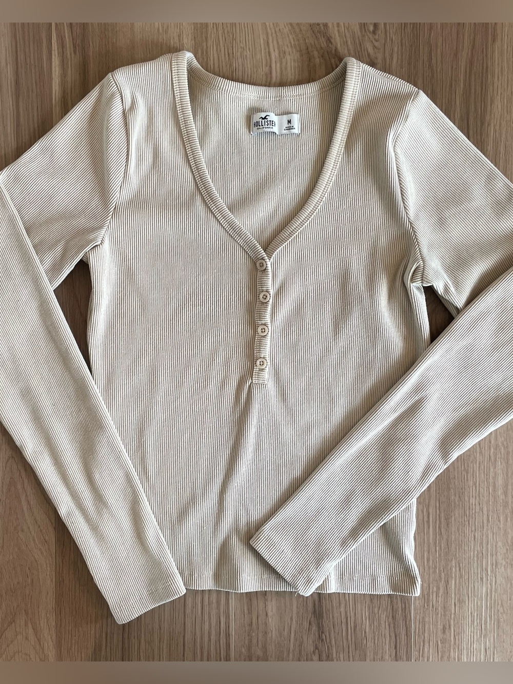 Hollister Women’s Med Beige Ribbed Knit V-Neck Long Sleeve Henley Top Stretchy
